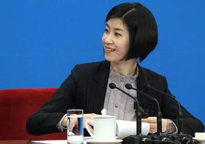 七年六上总理记者会,女神节“国翻”张璐带你学英语